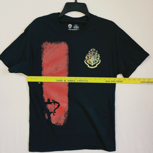 WB Wizarding World Harry Potter Gryffindor Triwizard Tournament T-Shirt Men Sz M - Picture 7 of 10